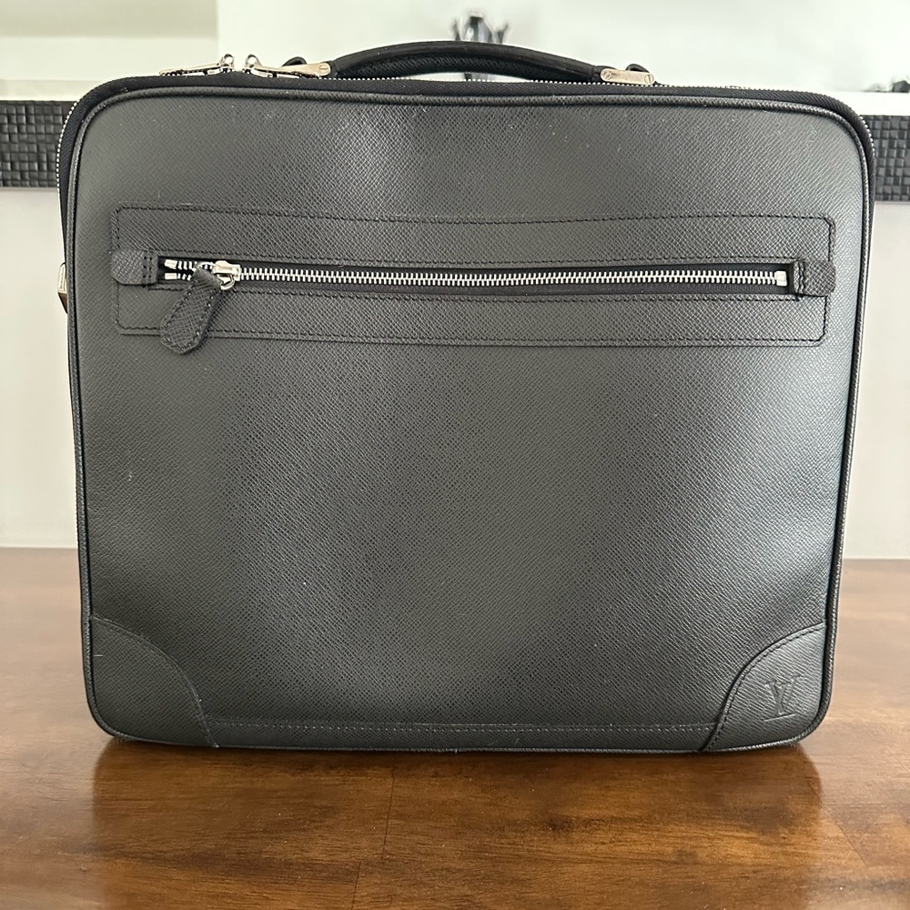 Louis Vuitton Black Taiga Leather Odessa Computer Bag